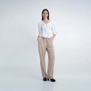 Pantalón recto con elastico y cintura