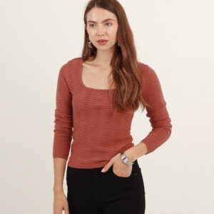 Sweater con textura cuello en u manga larga con botón
