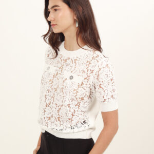 Blusa brocado flores cuello redondo manga corta