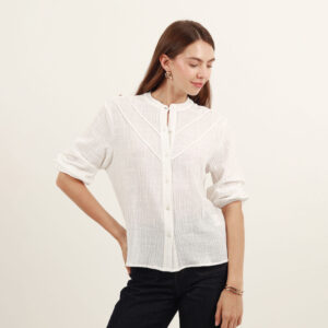 Blusa abierta cuello nerú manga 3/4 con alforzas