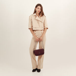 Pantalón palazzo con alforzas y botones
