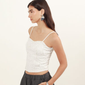 Camiseta de tirantes con bordado floral